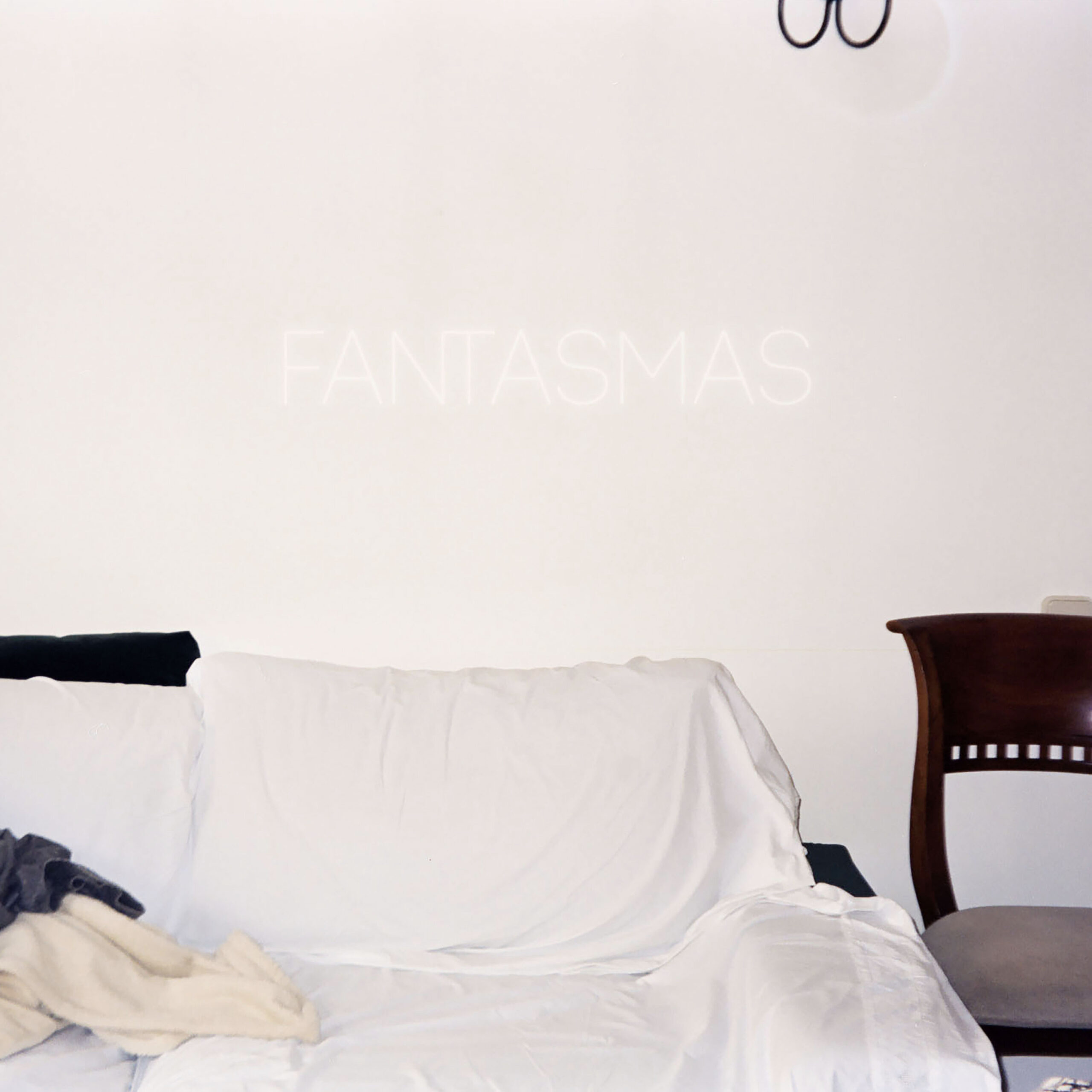 Imagen destacada de noticia: MARINITA PRECARIA Fantasmas Single Avance lbum